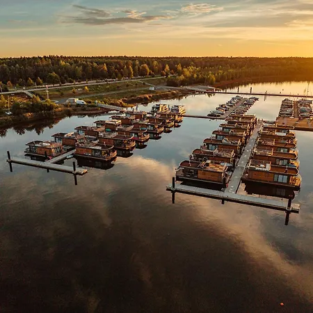 Floatinghouses Baerwalder * Klitten